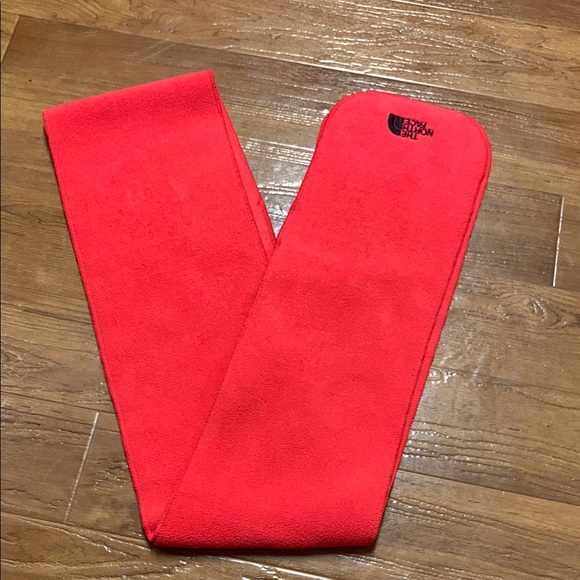The North Face Fleece Scarf - Picture 1 of 3